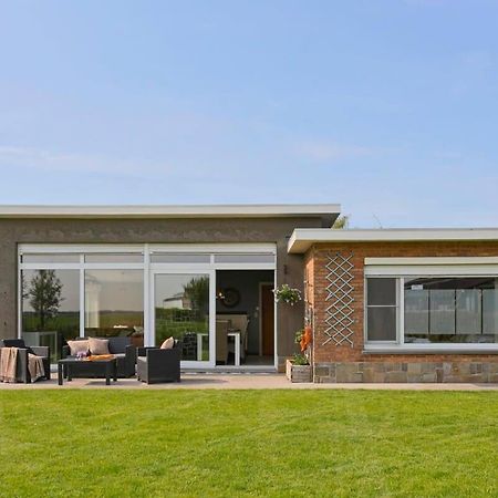 Vila Huswell - Bungalow With Garden At 5 Minutes From The Beach De Haan Exteriér fotografie