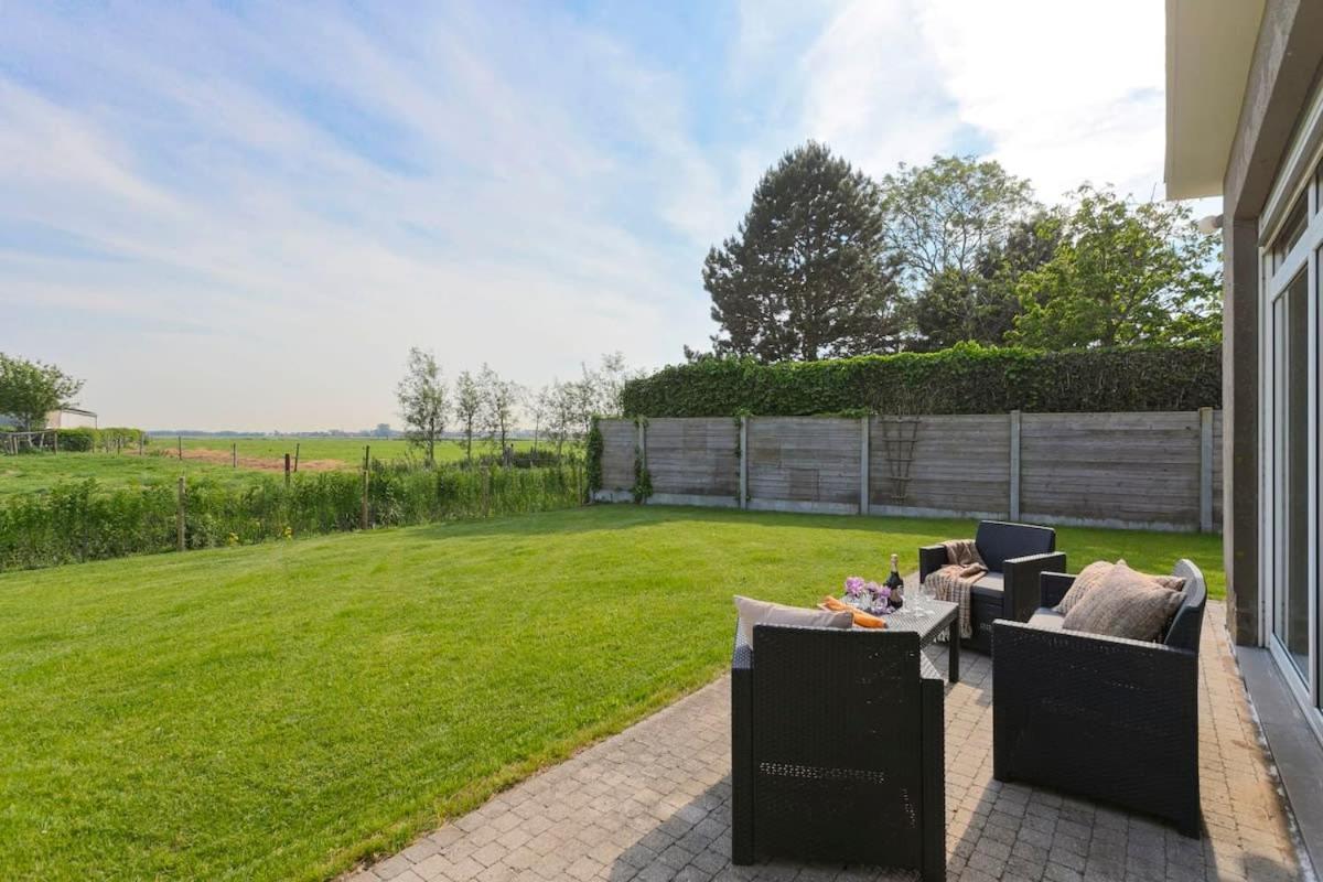 Vila Huswell - Bungalow With Garden At 5 Minutes From The Beach De Haan Exteriér fotografie