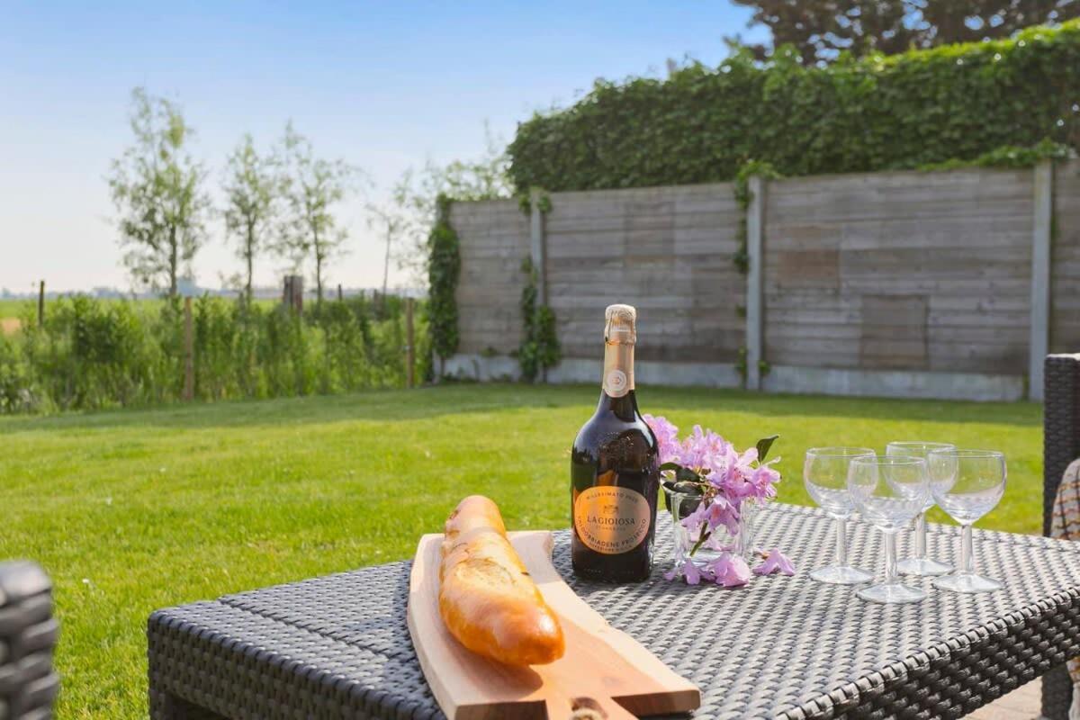 Vila Huswell - Bungalow With Garden At 5 Minutes From The Beach De Haan Exteriér fotografie