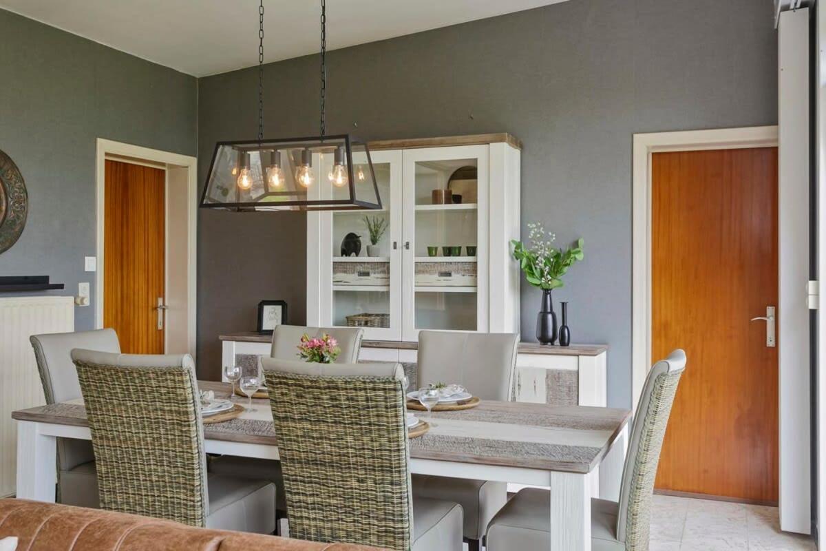 Vila Huswell - Bungalow With Garden At 5 Minutes From The Beach De Haan Exteriér fotografie