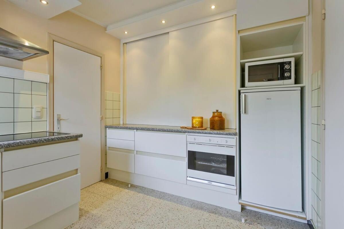 Vila Huswell - Bungalow With Garden At 5 Minutes From The Beach De Haan Exteriér fotografie