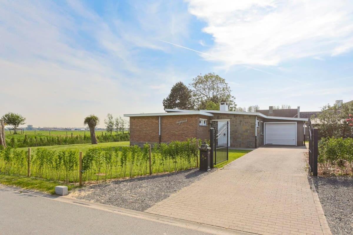 Vila Huswell - Bungalow With Garden At 5 Minutes From The Beach De Haan Exteriér fotografie